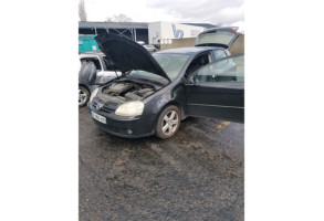 Feu arriere secondaire droit (feux) VOLKSWAGEN GOLF 5 Photo n°4