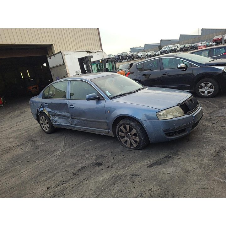 Feu arriere principal droit (feux) SKODA SUPERB 1 Photo n°4