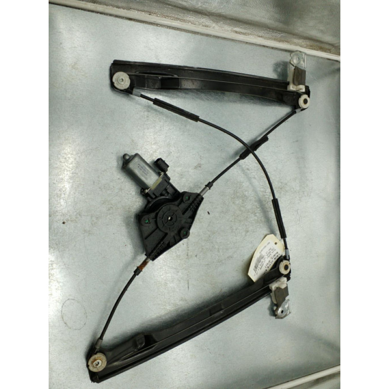 Leve vitre electrique avant droit ALFA ROMEO 159 Photo n°1