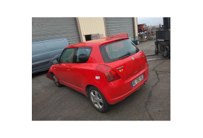 Verin de coffre SUZUKI SWIFT 3 Photo n°16