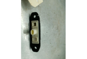 Bouton de coffre TOYOTA COROLLA E21 Photo n°2