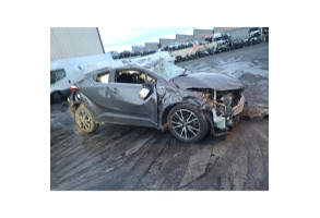 Bouton de coffre TOYOTA C-HR 1 Photo n°5