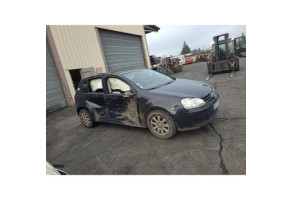 Feu arriere secondaire gauche (feux) VOLKSWAGEN GOLF 5 Photo n°19