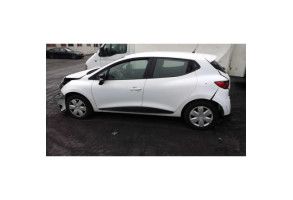 Feu arriere stop central RENAULT CLIO 4 Photo n°4