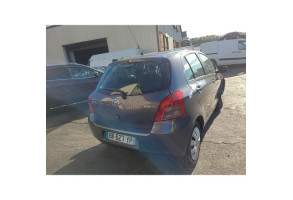 Verin de coffre TOYOTA YARIS 2 Photo n°8