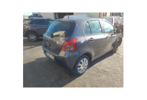 Verin de coffre TOYOTA YARIS 2 Photo n°10