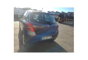 Verin de coffre TOYOTA YARIS 2 Photo n°12