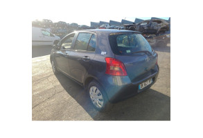 Verin de coffre TOYOTA YARIS 2 Photo n°15