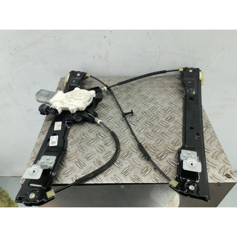 Leve vitre electrique avant droit FORD FOCUS 3 Photo n°1