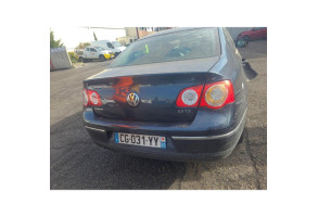 Malle/Hayon arriere VOLKSWAGEN PASSAT 5 Photo n°7