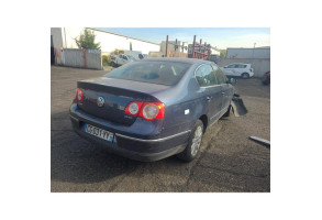 Malle/Hayon arriere VOLKSWAGEN PASSAT 5 Photo n°9