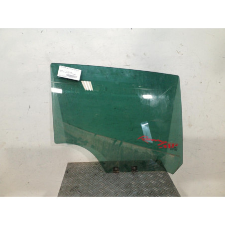 Vitre arriere droit RENAULT CLIO 4