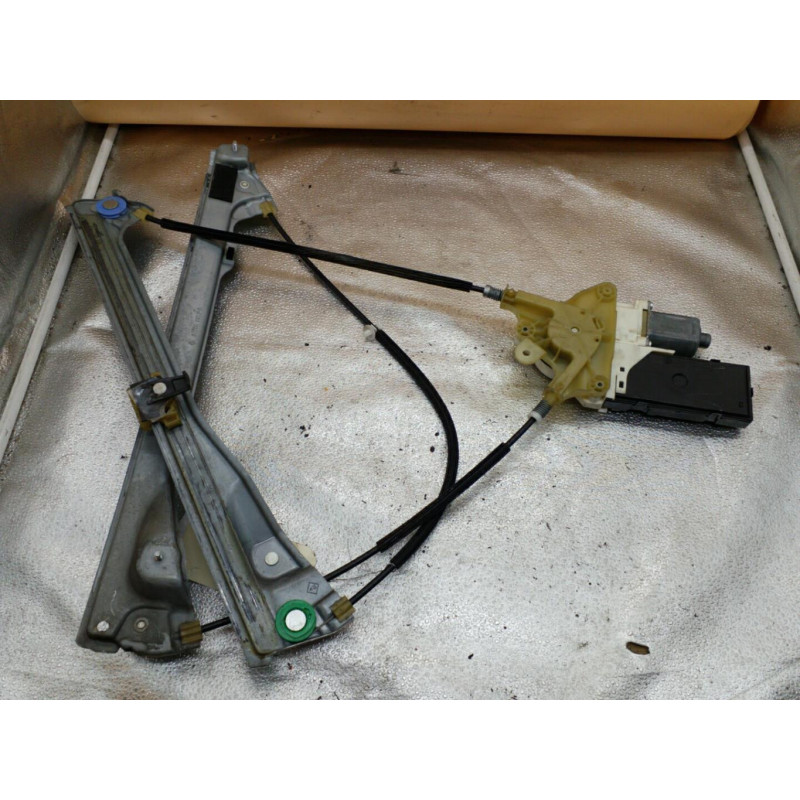 Leve vitre electrique avant droit RENAULT LAGUNA 3 Photo n°1