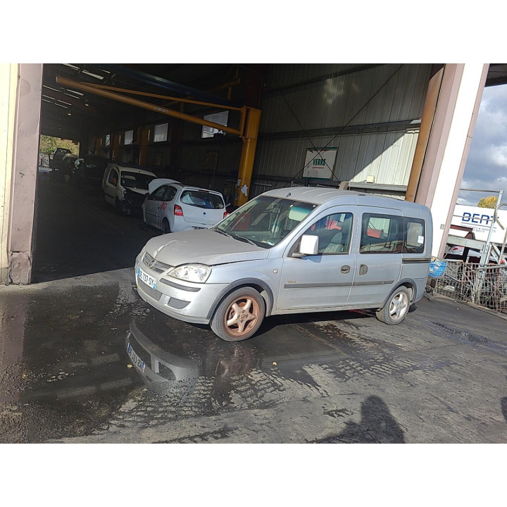 Feu arriere principal droit (feux) OPEL COMBO C Photo n°20