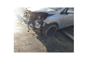 Vitre arriere droit OPEL CORSA E Photo n°8