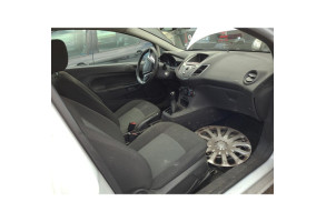 Feu arriere stop central FORD FIESTA 6 Photo n°7