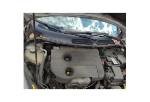 Feu arriere stop central FORD FIESTA 6 Photo n°11