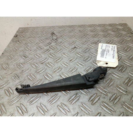Bras essuie glace arriere TOYOTA AURIS 2