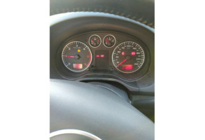 Verin de coffre AUDI A3 2 Photo n°12
