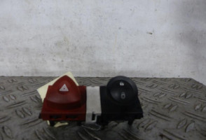 Bouton de warning RENAULT MEGANE 2