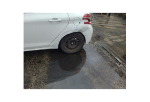 Verin de coffre PEUGEOT 208 1 Photo n°8
