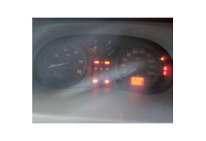 Calandre RENAULT TRAFIC 2 Photo n°8