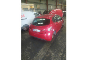 Vitre arriere droit PEUGEOT 208 1 Photo n°2