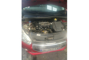 Vitre arriere droit PEUGEOT 208 1 Photo n°3