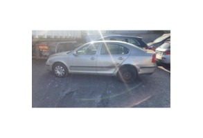 Verin de coffre SKODA OCTAVIA 2 Photo n°8