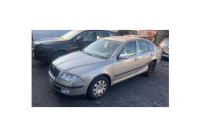 Verin de coffre SKODA OCTAVIA 2 Photo n°18