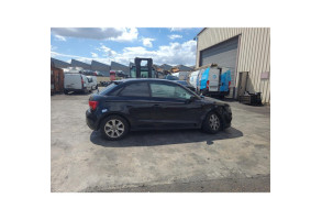 Verin de coffre AUDI A1 1 Photo n°5