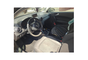 Verin de coffre AUDI A1 1 Photo n°10