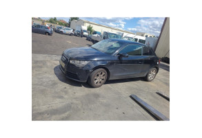 Verin de coffre AUDI A1 1 Photo n°16
