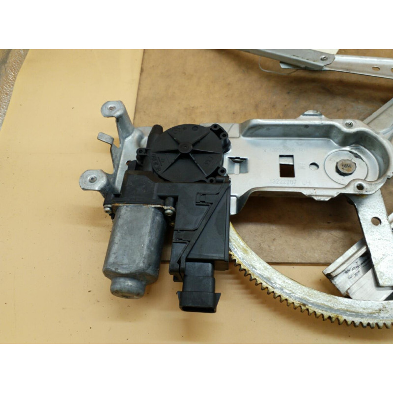 Leve vitre electrique avant droit OPEL MERIVA A Photo n°1