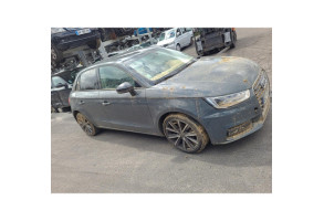Verin de coffre AUDI A1 1 Photo n°16