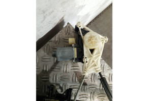 Leve vitre electrique avant droit AUDI A3 3 Photo n°1