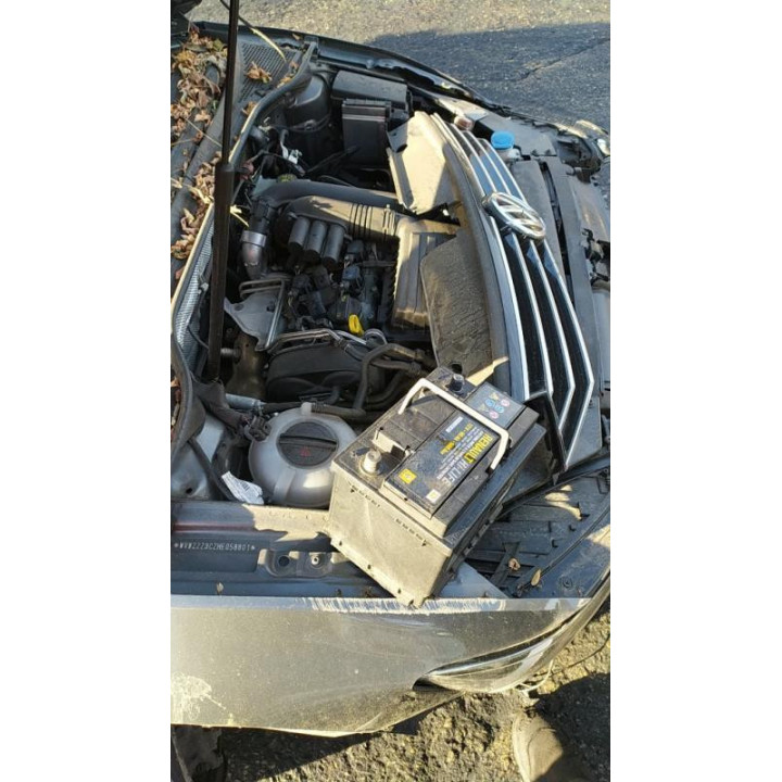 Leve vitre electrique avant gauche VOLKSWAGEN PASSAT 7 Photo n°1
