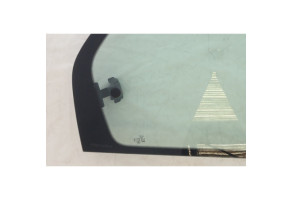 Vitre arriere droit VOLKSWAGEN UP Photo n°5