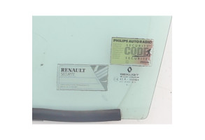Vitre avant gauche RENAULT R25 Photo n°5