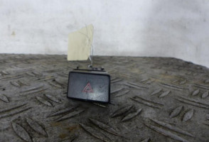 Bouton de warning MAZDA 5 1