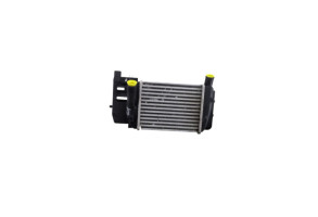 Echangeur air (Intercooler) TOYOTA YARIS 3 Photo n°1