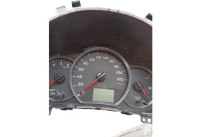 Compteur TOYOTA YARIS 3 Photo n°2