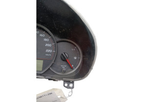 Compteur TOYOTA YARIS 3 Photo n°8