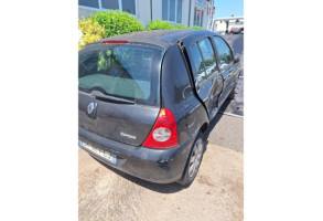 Feu arriere principal droit (feux) RENAULT CLIO 2 CAMPUS Photo n°9