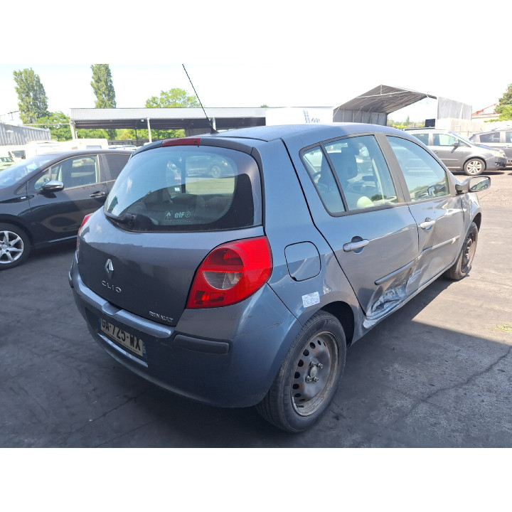 Feu arriere principal droit (feux) RENAULT CLIO 3 Photo n°11