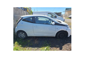 Feu diurne avant droit TOYOTA AYGO 2 Photo n°6