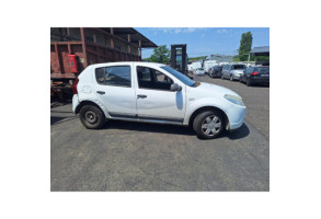 Pare choc avant DACIA SANDERO 1 Photo n°15