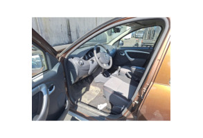 DACIA DUSTER 1 PHASE 1 1.5 DCI - 8V TURBO Photo n°9