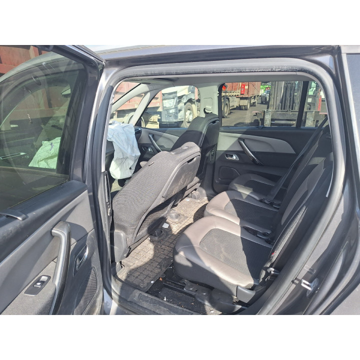 Feu de pare choc arriere droit CITROEN C4 GRAND SPACETOURER Photo n°7