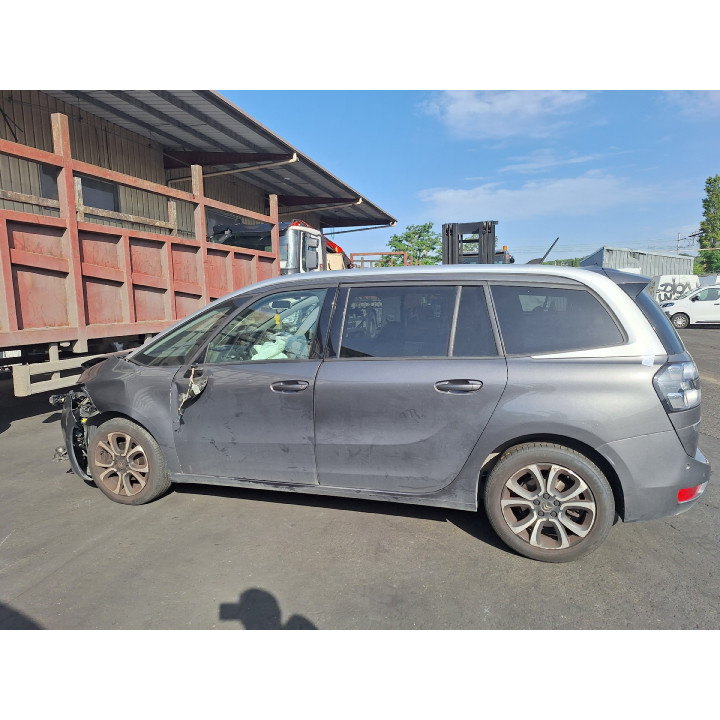 Feu de pare choc arriere droit CITROEN C4 GRAND SPACETOURER Photo n°14